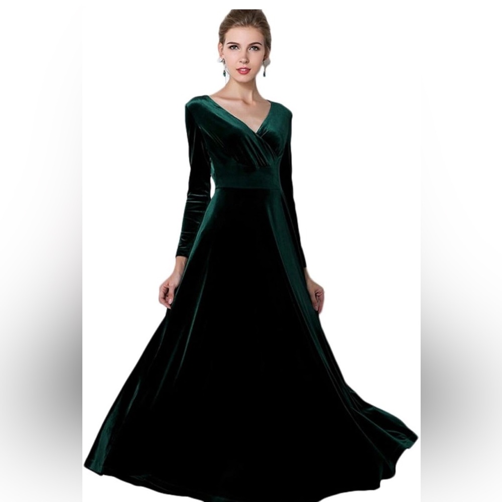EUC Urban Coco Green Velvet Maxi Dress